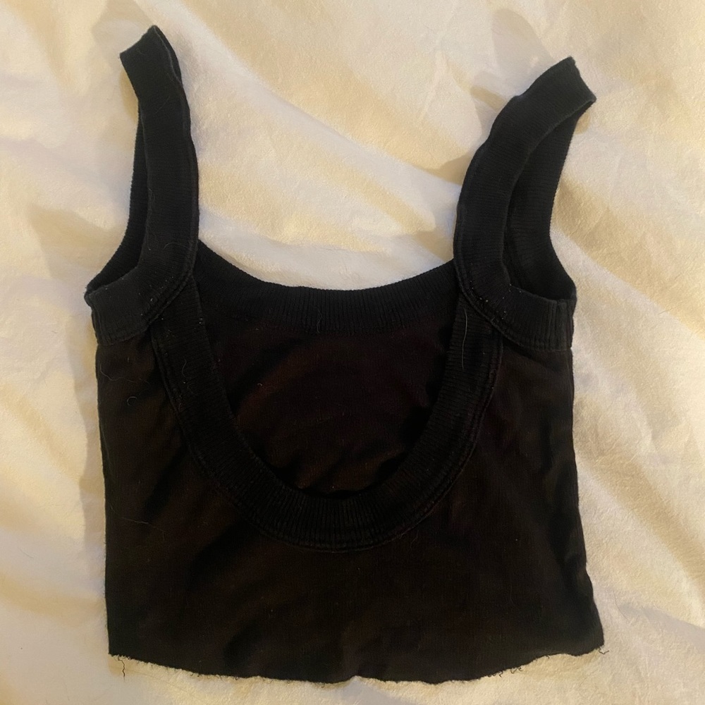 Cropped black low back tank top